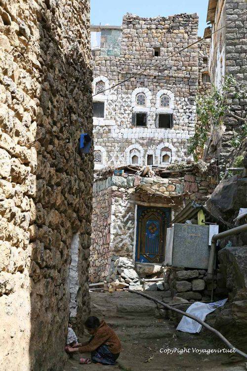 Balade dans les ruelles
Mots-clés: Al-Hajjarah