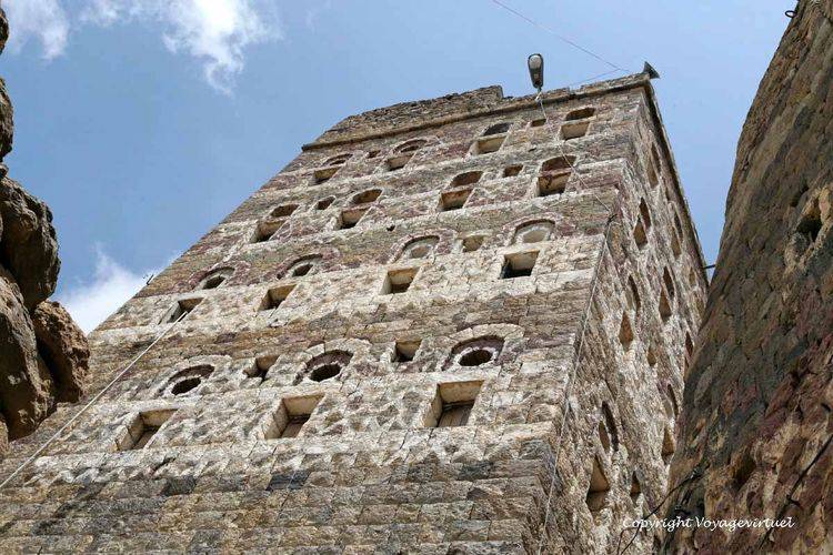 hajjarah-3606
Mots-clés: Al-Hajjarah