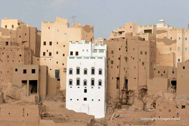 Rénovation
Mots-clés: Al-Hajrayn Al-Hajjarayn wadi-doan