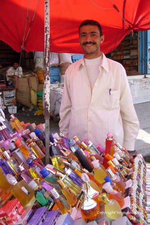 Parfumerie de rue
Mots-clés: Al-Hodeidah souk
