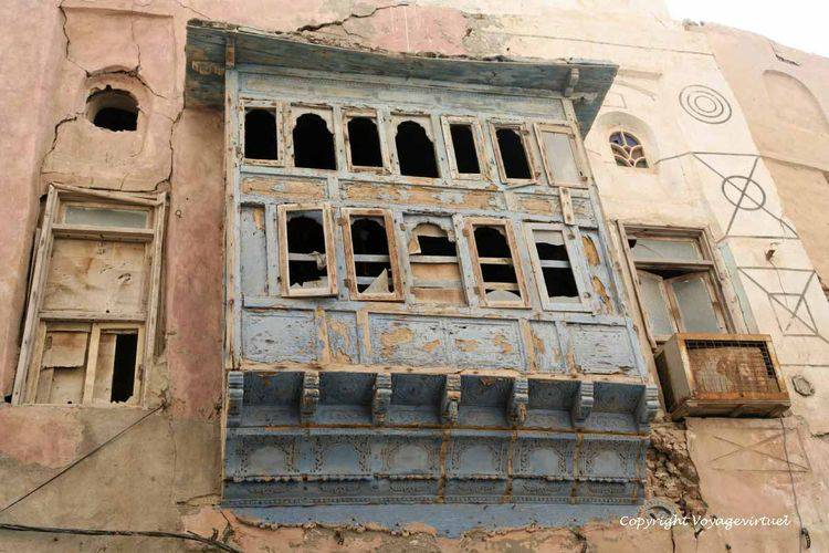 Moucharabieh pour plusieurs
Mots-clés: Al-Hodeidah moucharabieh