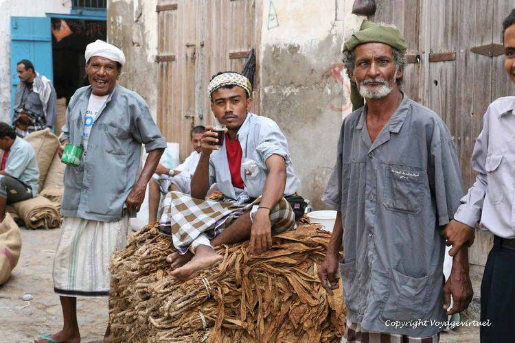 Belle assise
Mots-clés: Al-Hodeidah