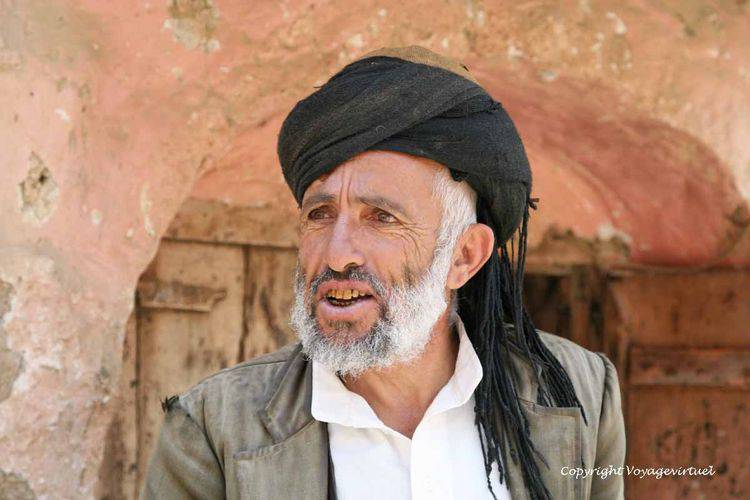 Portrait d'un habitant de Hababa
Mots-clés: Hababa yéménite