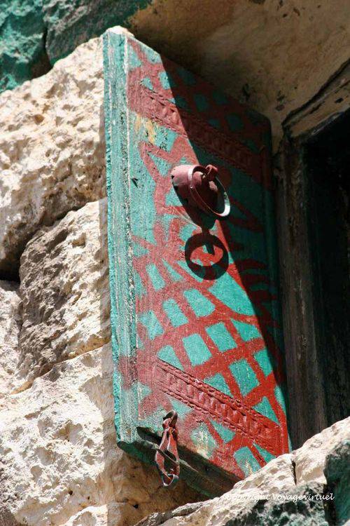 Gros-plan sur un volet décoré
Mots-clés: Kahel