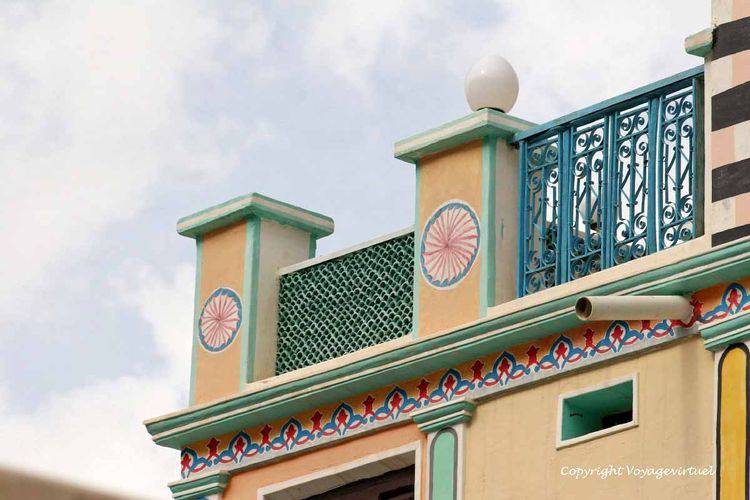 Sur fond de ciel
Mots-clés: palais Buqshan wadi-doan