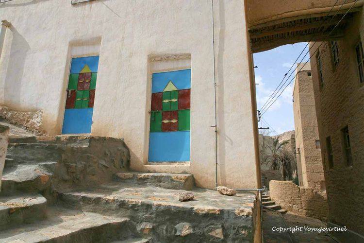 Portes en fer décorées
Mots-clés: Khaila wadi-doan porte