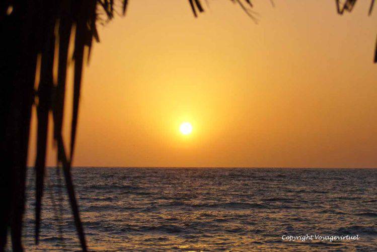 Dans la série coucher de soleil ...
Mots-clés: Khokhah Tihama soleil