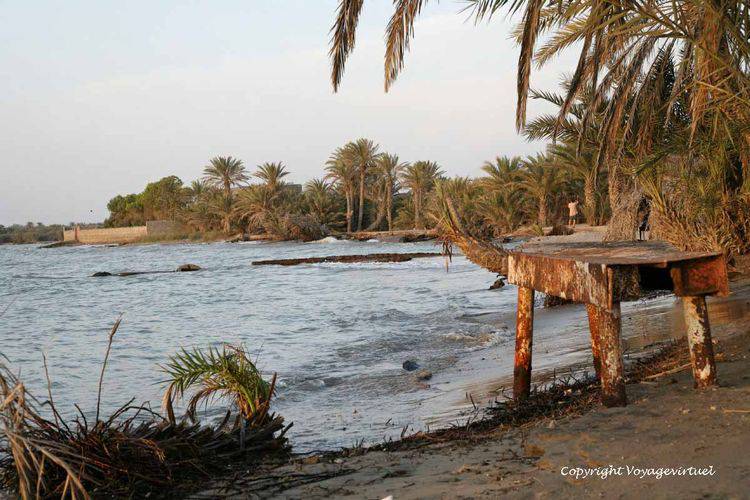 Rouille sur la mer Rouge
Mots-clés: Khokhah Tihama plage