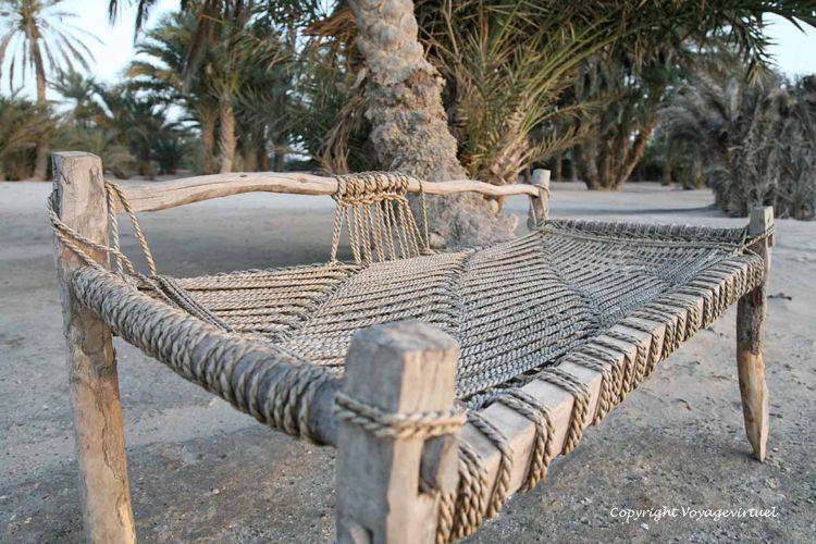 Banc de type Serir
C'est le dernier .... Allez, votez !
Mots-clés: plage Khokhah Tihama serir