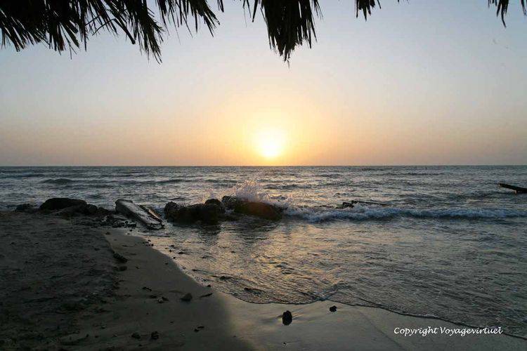 Et c'est reparti pour des essais au couchant, plage et soleil, ou mer
Il faut sûrement en éliminer quelques unes (je parle des photos), là aussi faites votre choix en votant
Mots-clés: plage Khokhah Tihama