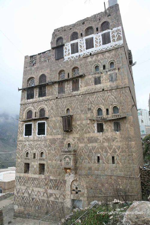 Au quatrième étage en construction, quartier des jeunes mariés
Mots-clés: Manakha