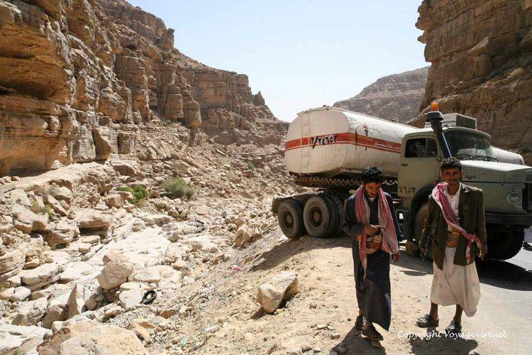 Premier camion accidenté sur la route Sanaa-Marib
Mots-clés: accident