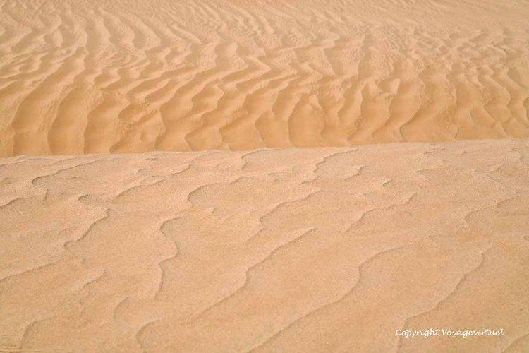 Comme des vagues de sable, le Quart Vide ou Rub al Khali
Mots-clés: Rub-Al-Khali desert dune vagues
