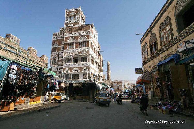 En direction du souk central
Mots-clés: Sanaa