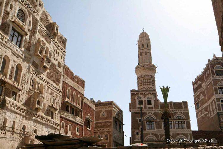 Maison à minaret !!
Mots-clés: Sanaa