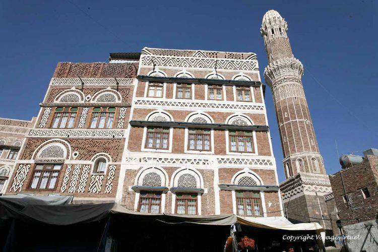 Minaret dans le Sabeel suk Al-Zumar
Mots-clés: Sanaa souk minaret