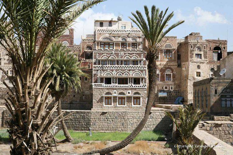 Palmier et architecture dans le bustan
Mots-clés: Sanaa waqf bustan
