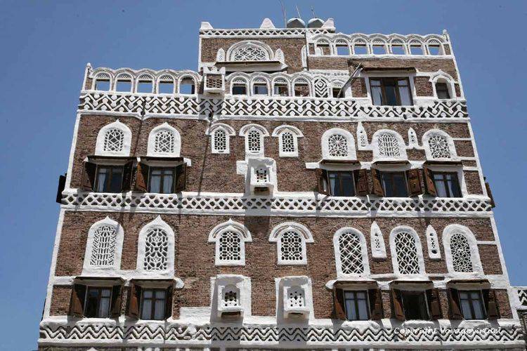 Symétrie et dissymétrie inventive
Mots-clés: Sanaa