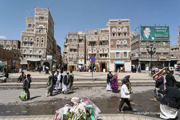Direction Harat Rag-Rag depuis Bab El-yemen
Mots-clés: Sanaa Bab-al-Yemen