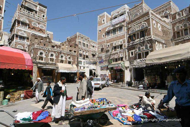 Petits commerces place bab-el-yemen
Mots-clés: Sanaa Bab-al-Yemen