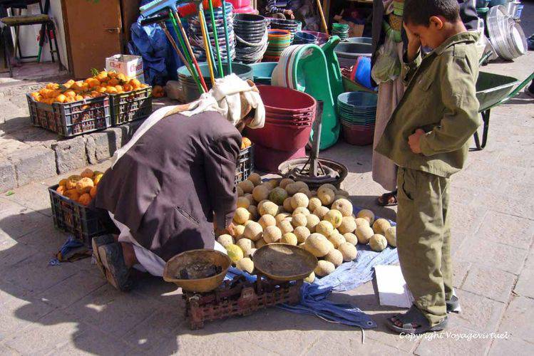 Marchand de pommes-de-terre
Mots-clés: Sanaa souk