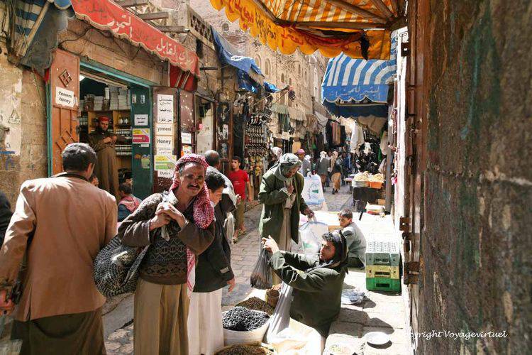 Dans la vie du souk
Mots-clés: Sanaa souk
