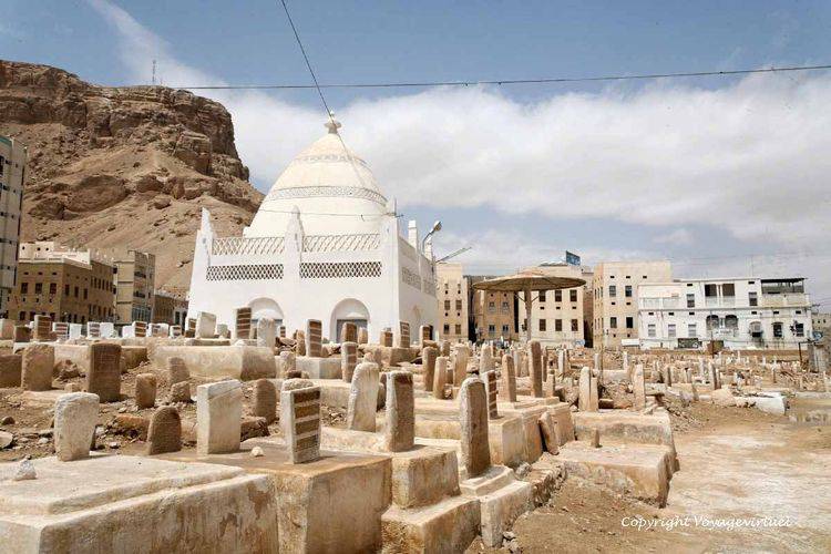 Tombe Al-Habshi et un cimetière très particulier
Mots-clés: Al-Habshi cimetière Seyun