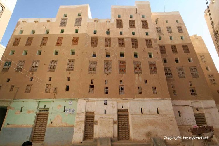 Fondation de pierre et étages de pisé
Mots-clés: Shibam-Hadramaout