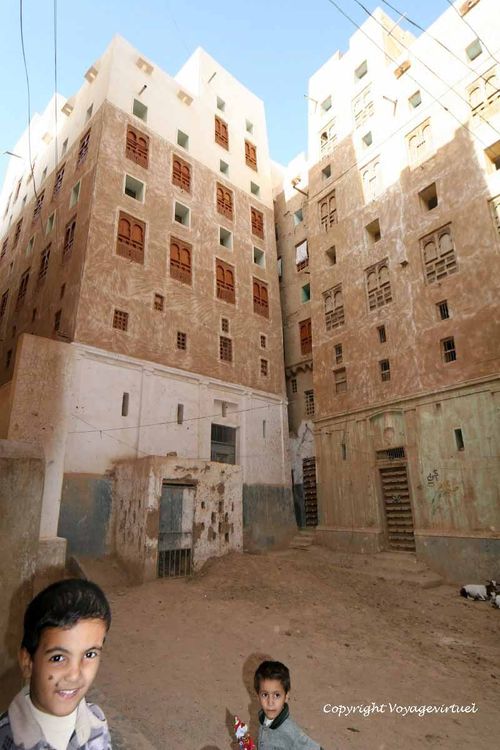 Drôle d'effet sur cette photo
Mots-clés: Shibam-Hadramaout