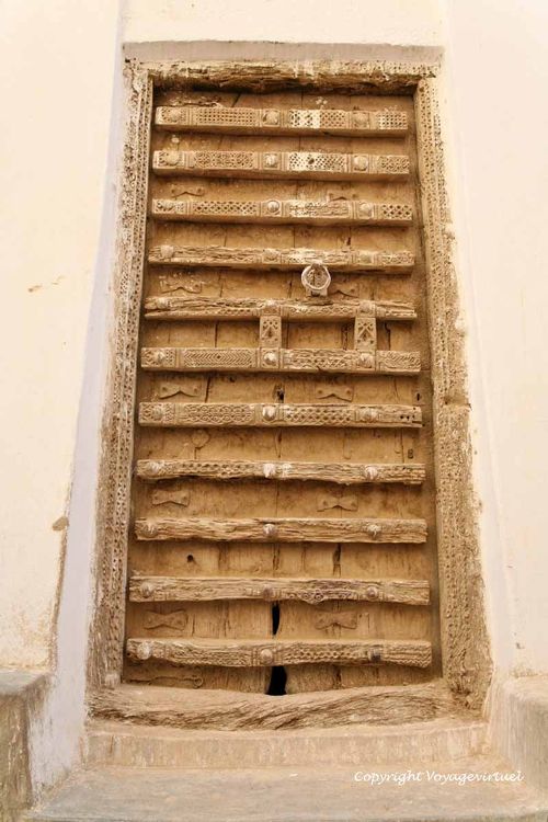 Porte de bois ouvragé
Mots-clés: Shibam-Hadramaout
