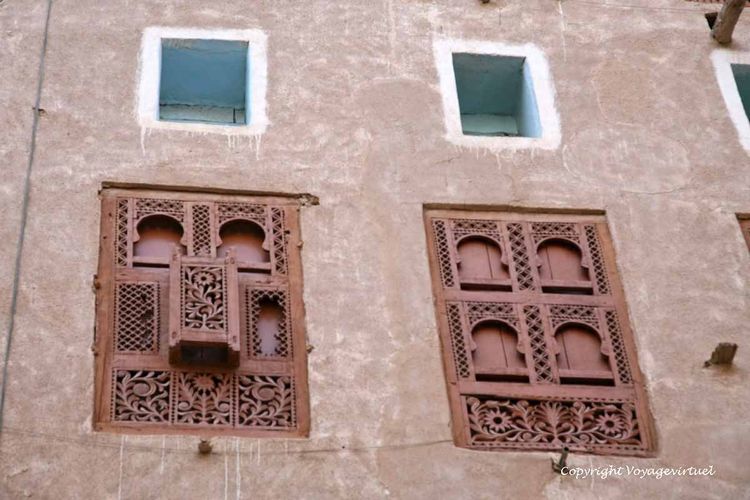 Fenêtres jumelles aux clautras différents
Mots-clés: Shibam-Hadramaout