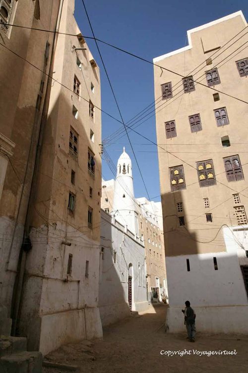 Mosquée ensoleillée
Mots-clés: Shibam-Hadramaout mosquée