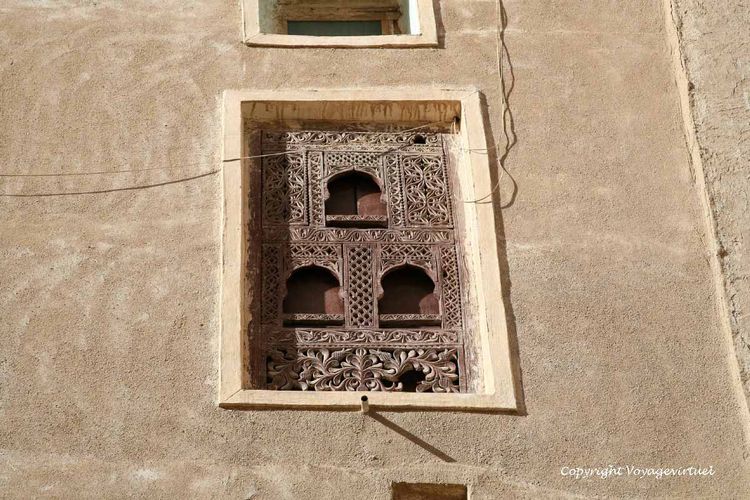 Rénovation peut-être un peu trop bien "léchée"
Mots-clés: Shibam-Hadramaout