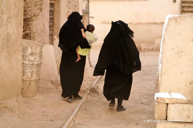 Trois générations de femmes
Mots-clés: Shibam-Hadramaout
