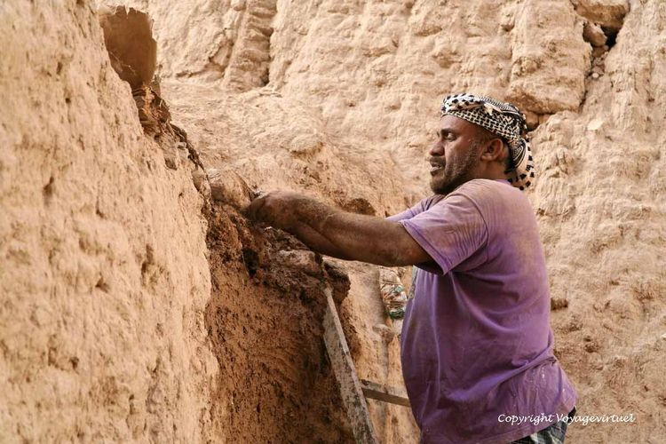 Le bâtisseur Shibami
Mots-clés: Shibam-Hadramaout