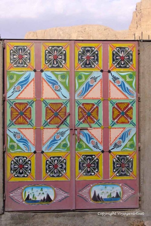 Peinture délire sur une porte
Mots-clés: Sif wadi-Doan porte