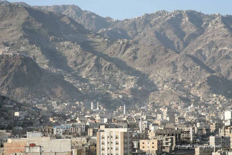 Le djebel Sab'r culmine à plus de 3000 mètres d'altitude
Mots-clés: djebel-Saber