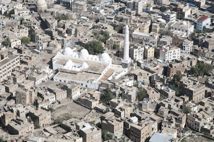 La mosquée Muzzafariya vue du ciel
Mots-clés: Taez Taiz mosquée Muzzafariya
