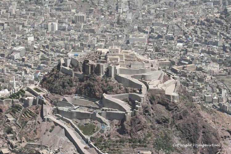 Panorama sur la citadelle depuis le djebel
Mots-clés: Taez citadelle Al-Qahira