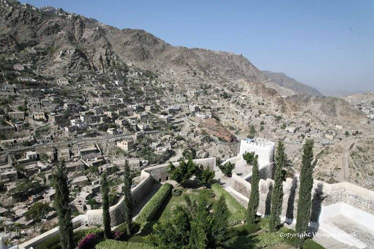 Vue sur le djebel Saber depuis le jardin de la citadelle
Mots-clés: Taez citadelle Al-Qahira