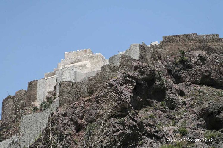 Au pied de la citadelle
Mots-clés: Taez citadelle Al-Qahira
