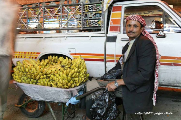 Marchand de bananes
Mots-clés: Taez Taiz souk