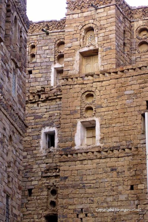 Du bon usage de la pierre dans l'architecture
Mots-clés: Thula