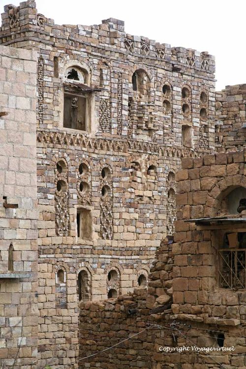 Ruine en pierre plus claire
Mots-clés: Thula