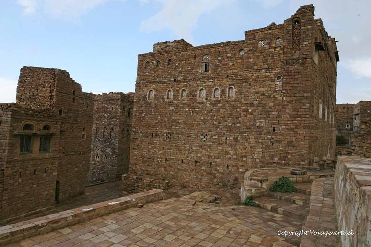 Maison fortifiée au bout de la citerne
Mots-clés: Thula