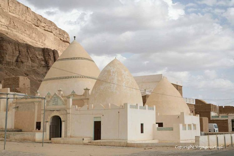Tombe de Ali Hassan al Attas
Mots-clés: Mashad-Ali wadi-Doan Ali-Hassan-al-Attas