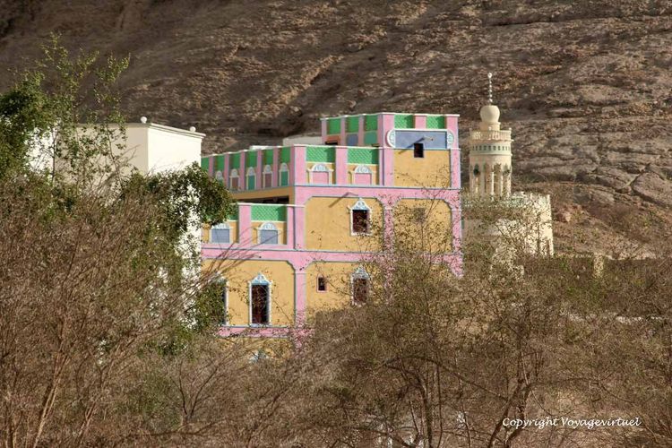 Maison multicolore
Mots-clés: wadi-Doan