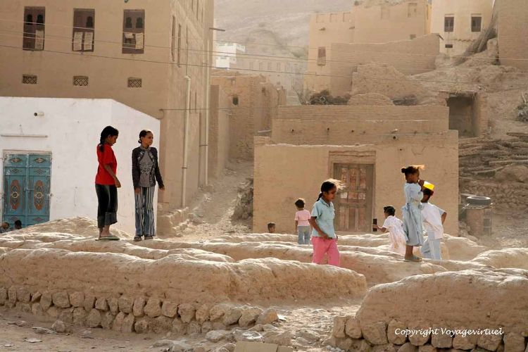 Les enfants s'amusent
