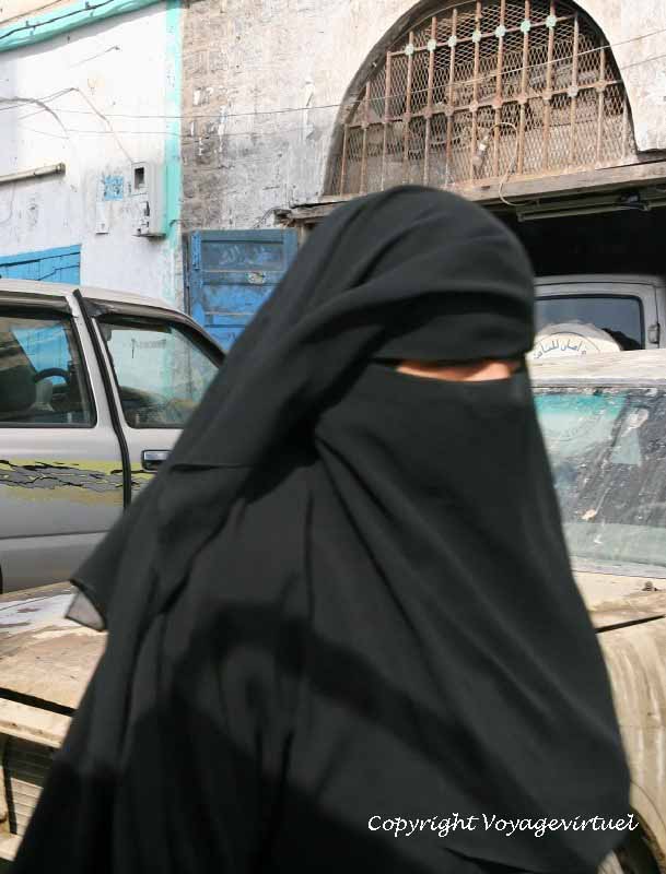 Femme à Aden
Mots-clés: femme Yemen