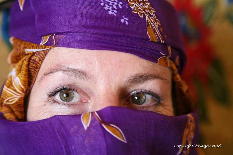 Yéménite ou européenne ?
Mots-clés: Yéménite européenne